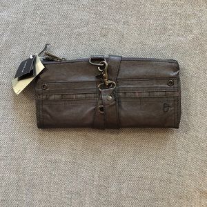 NWT Retro Matt & Nat Linz Pewter Clutch